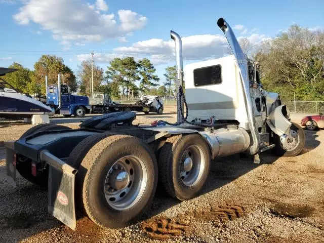 2001 Peterbilt 379