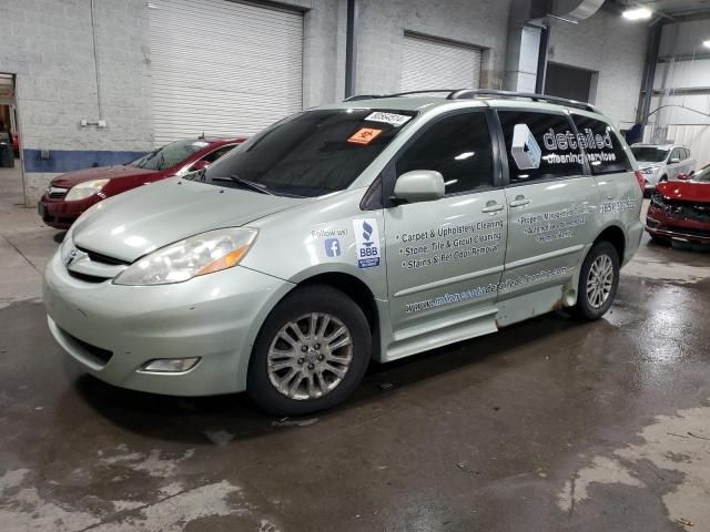 2008 Toyota Sienna XLE