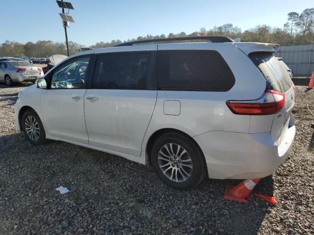 2018 Toyota Sienna XLE