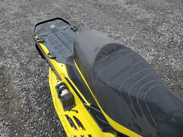 2020 Skidoo Renegade