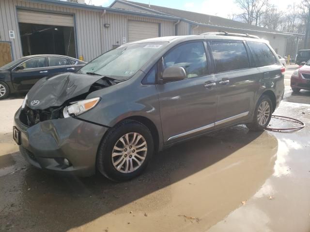 2014 Toyota Sienna XLE