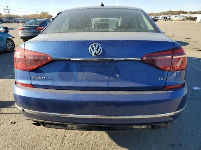 2017 Volkswagen Passat R-Line