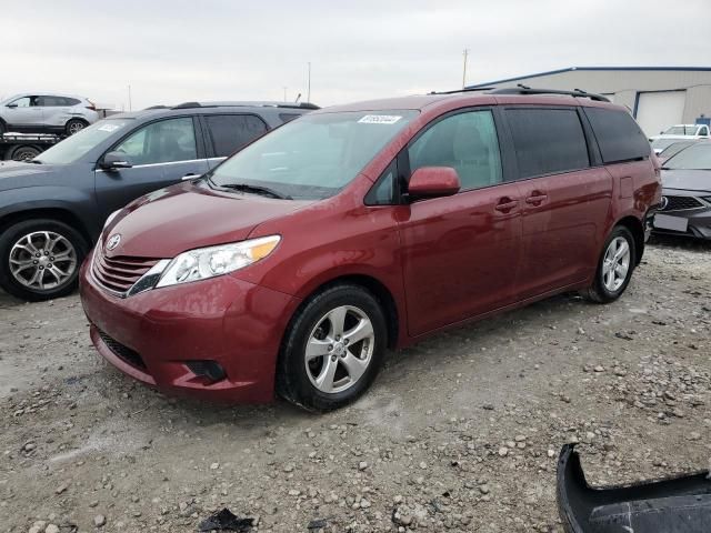 2015 Toyota Sienna LE