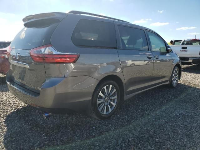 2020 Toyota Sienna XLE