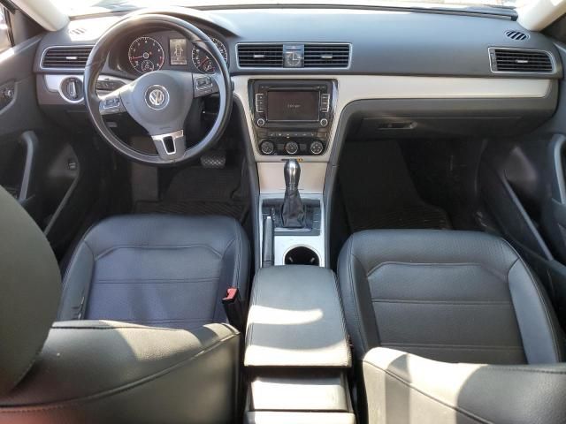 2013 Volkswagen Passat SE