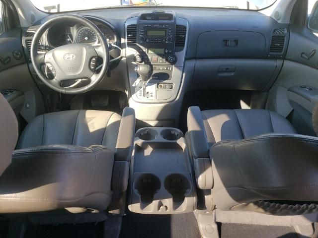 2008 Hyundai Entourage GLS