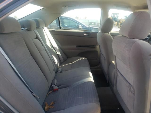 2005 Toyota Camry LE