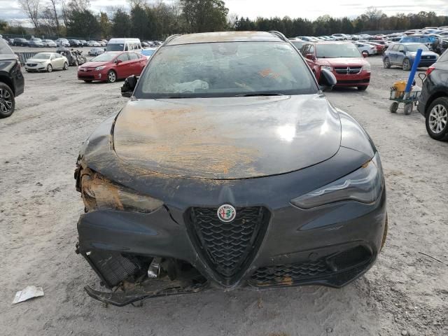 2024 Alfa Romeo Stelvio TI