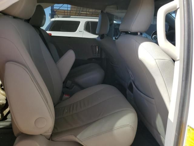 2014 Toyota Sienna XLE