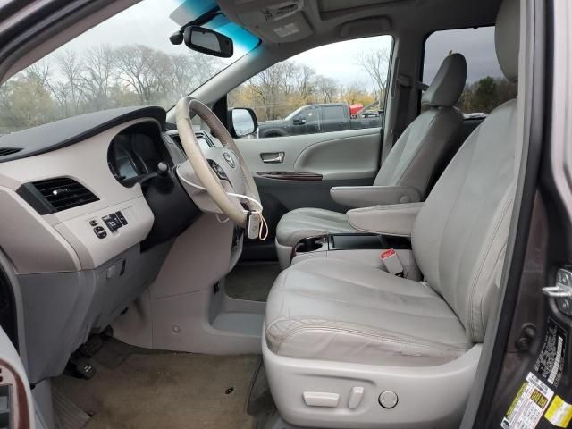 2014 Toyota Sienna XLE