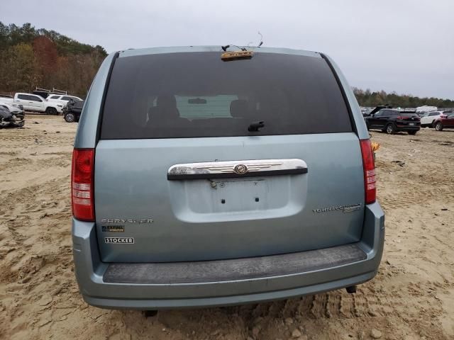 2010 Chrysler Town & Country LX