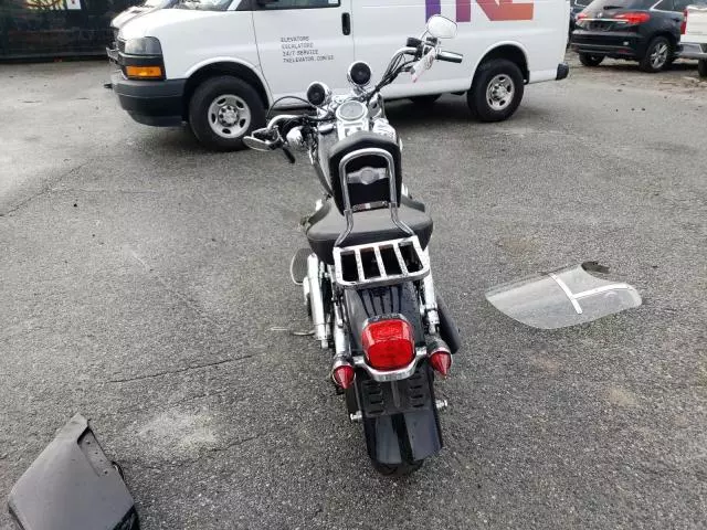 2014 Harley-Davidson FLD Switchback