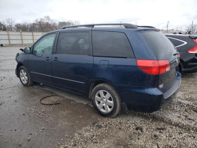 2004 Toyota Sienna XLE