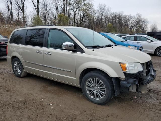 2014 Chrysler Town & Country Touring L