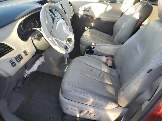 2013 Toyota Sienna XLE