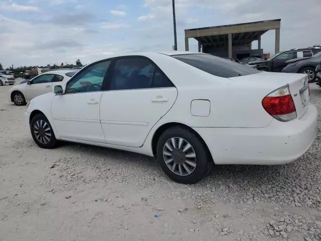 2005 Toyota Camry LE