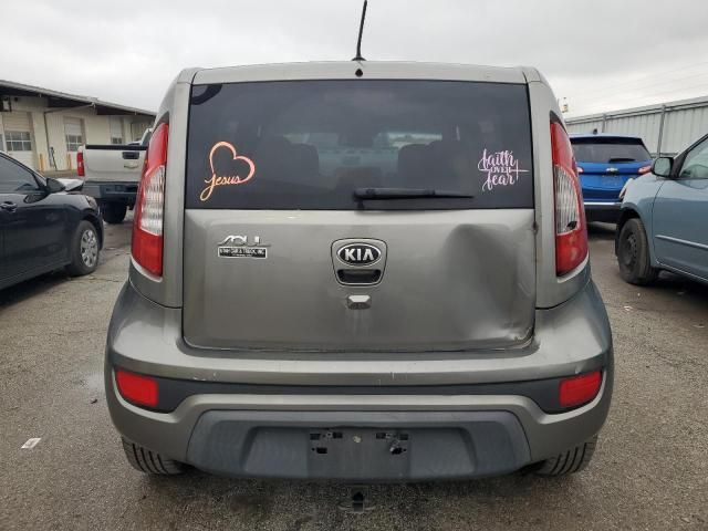 2013 KIA Soul +