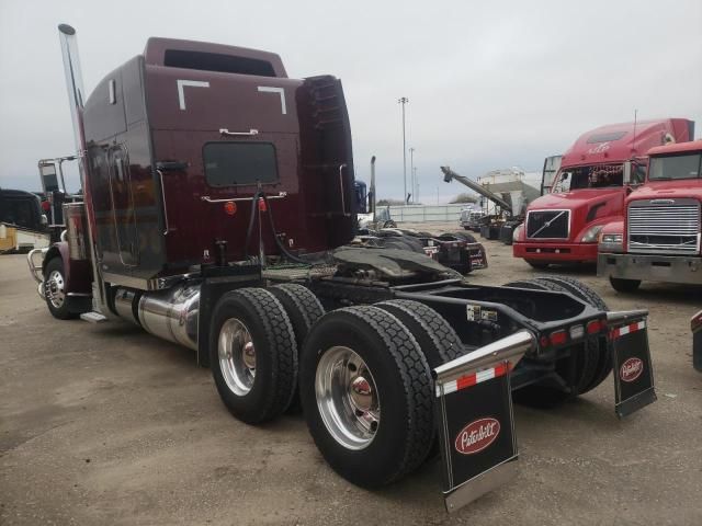 2021 Peterbilt 389