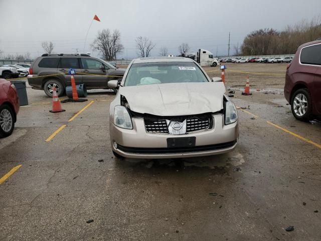 2004 Nissan Maxima SE