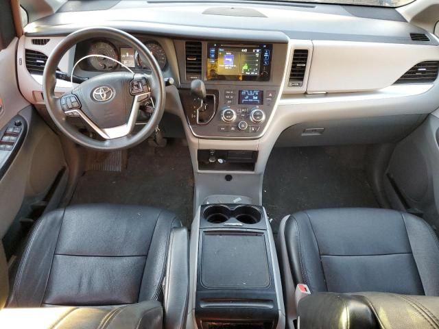 2015 Toyota Sienna LE