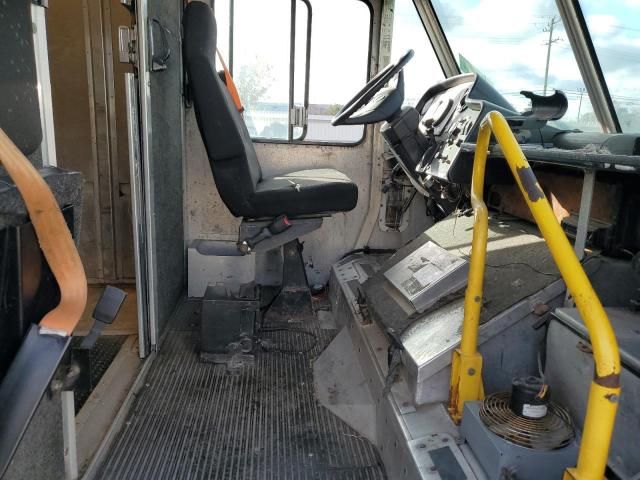 2006 Freightliner Chassis M Line WALK-IN Van