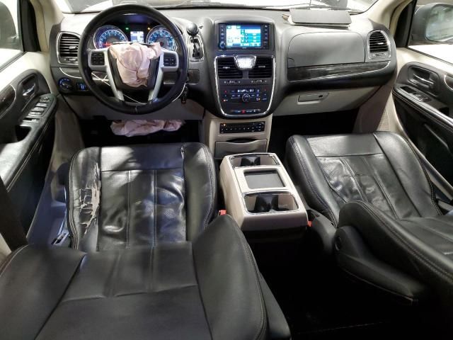 2012 Chrysler Town & Country Touring L