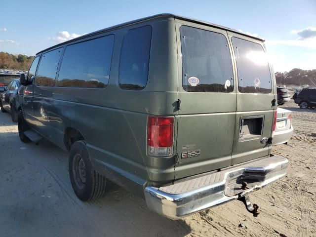 2004 Ford Econoline E350 Super Duty Wagon