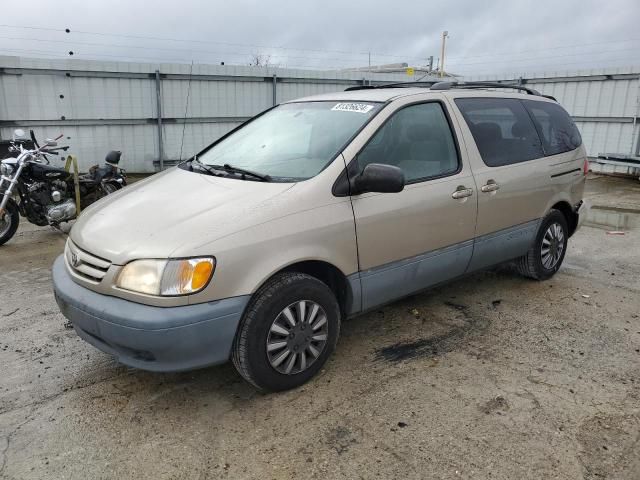 2003 Toyota Sienna CE