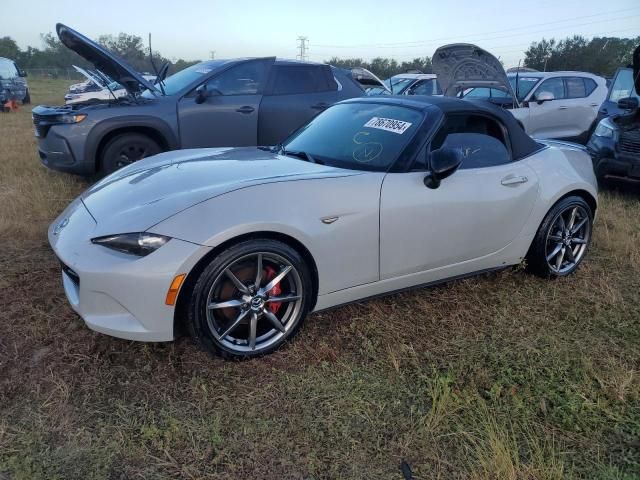 2019 Mazda MX-5 Miata Club