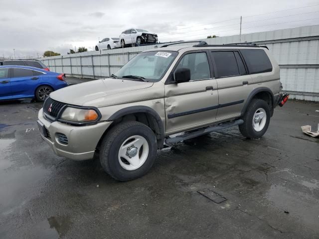 2000 Mitsubishi Montero Sport LS