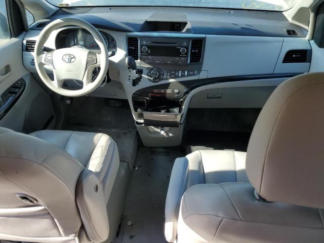 2014 Toyota Sienna LE