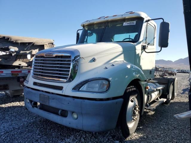 2005 Freightliner Conventional Columbia