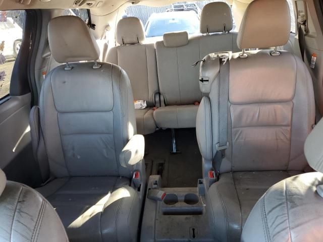 2015 Toyota Sienna XLE