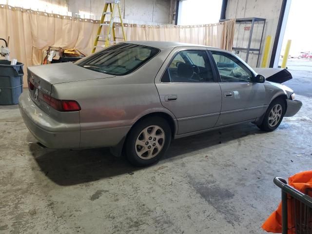 1999 Toyota Camry LE