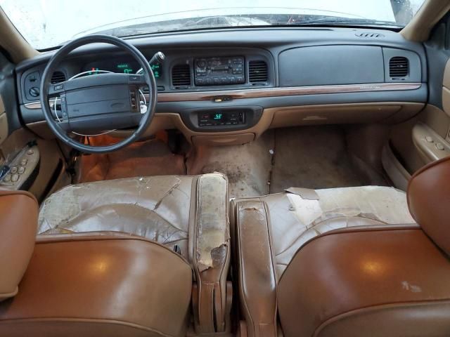 1995 Ford Crown Victoria LX