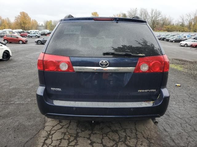 2006 Toyota Sienna XLE