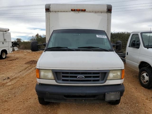 2006 Ford Econoline E350 Super Duty Cutaway Van