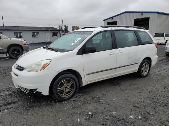 2004 Toyota Sienna CE