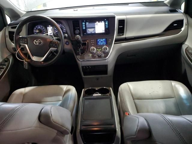 2015 Toyota Sienna XLE