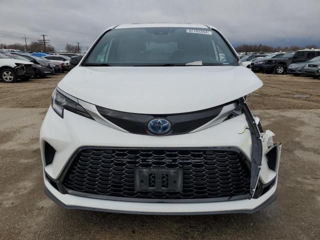 2021 Toyota Sienna XSE