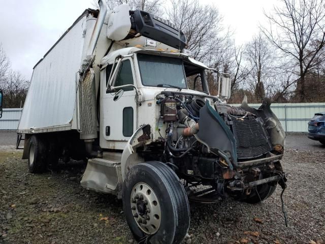 2013 Peterbilt 337