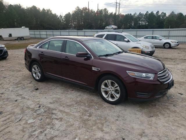 2018 Ford Taurus SEL