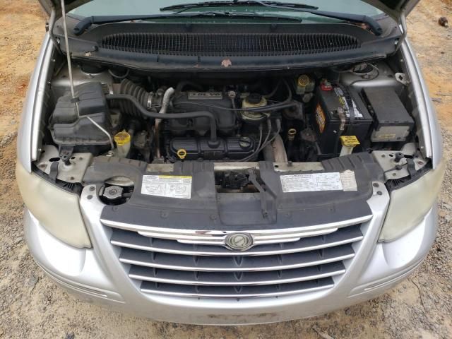 2006 Chrysler Town & Country Touring