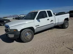 Camiones sin daños a la venta en subasta: 2001 Dodge RAM 3500