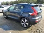 2022 Volvo XC40 T5 Momentum