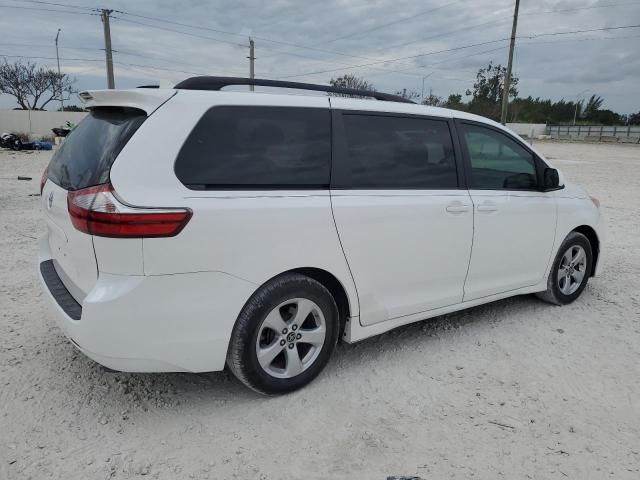 2018 Toyota Sienna LE