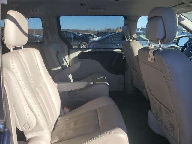 2013 Chrysler Town & Country Touring