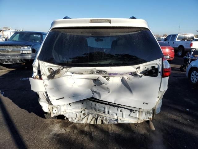 2015 Toyota Sienna LE