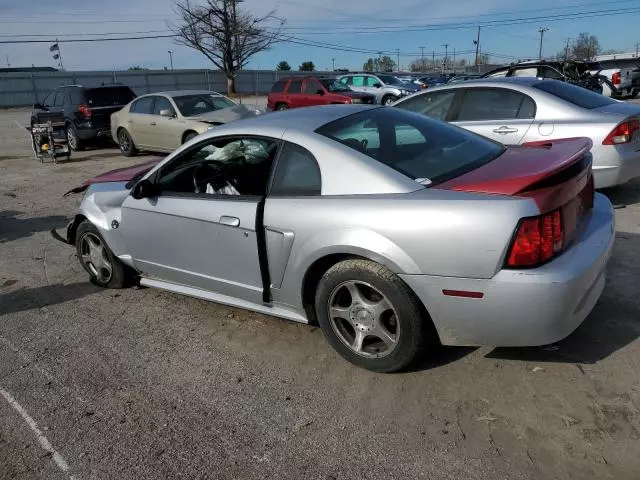 2004 Ford Mustang