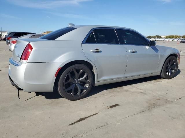 2019 Chrysler 300 Touring